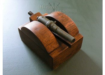 Miniature signal cannon