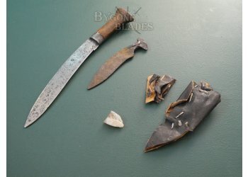 Karda and Chackmak with flint and tinder