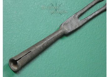 19th Century Double Headed Fishing Spear. Central-East Africa. #2510009 #5