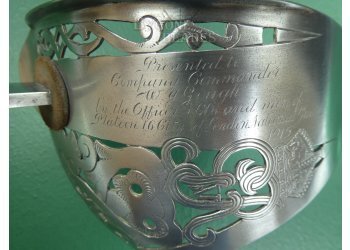 British 1897 Pattern WW1 Officers Presentation Sword. 1915. #2306001 #15