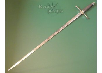 British. Scottish Highland Infantry officer's Cross Hilt Broadsword #6