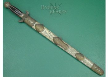 Chinese shuangshoujian swords