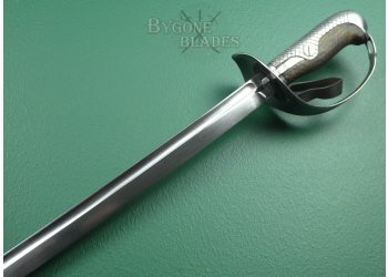 Japanese M1899 Type 32 Army NCO Sword. Otsu #10