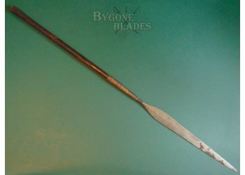 Iklwa stabbing spear assegai